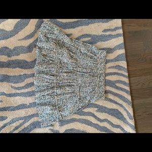 Cute flower print ruffle skirt!